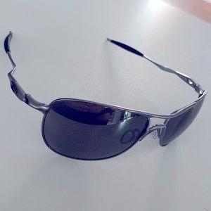Silver/Gunmetal colored Oakley Crosshairs w/official Oakley Vault Case & cloth